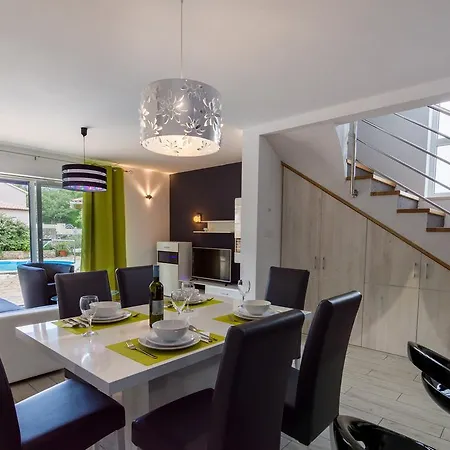 ヴィラ Rose Kršan